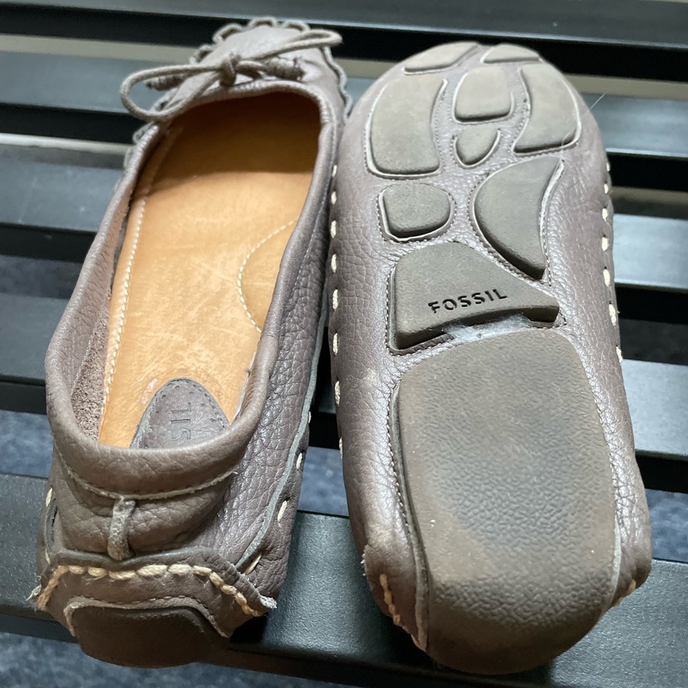 NWOT Fossil leather driving loafer grey size 8